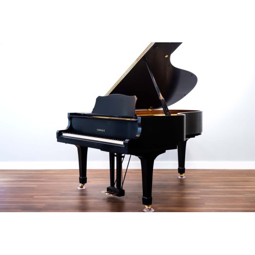 Grand Piano Yamaha C5