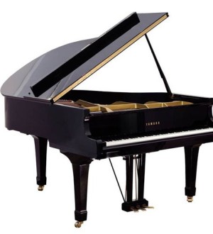 Piano Yamaha G5E