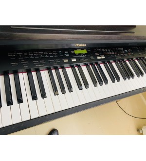 Roland KR-4700