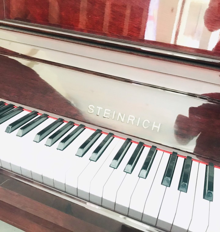 piano Steinrich S18