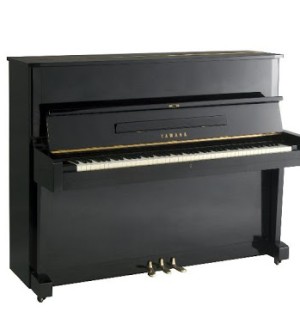 Yamaha U1F