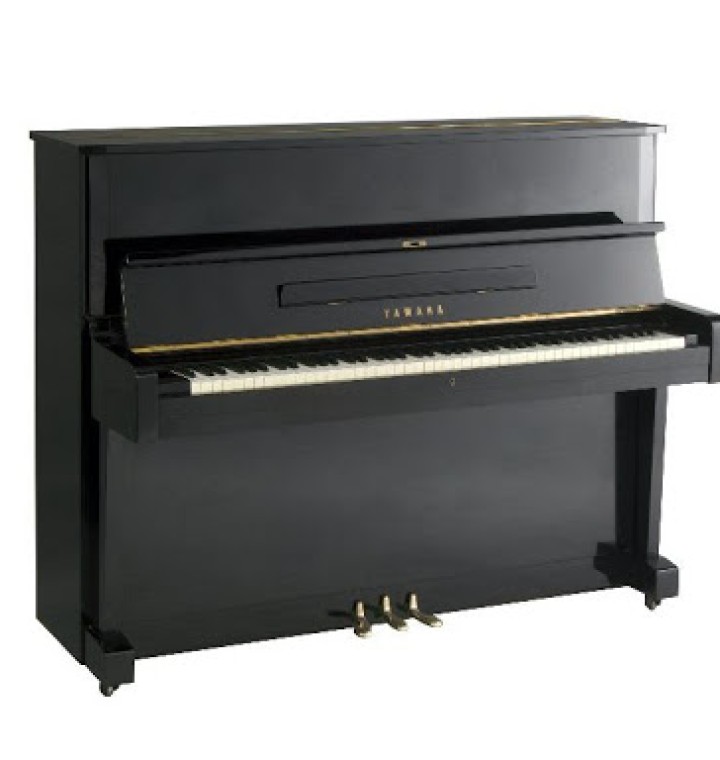 Yamaha U1F