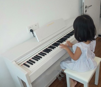 SỰ KHÁC NHAU GIỮA ĐÀN PIANO ĐIỆN VÀ ĐÀN ORGAN