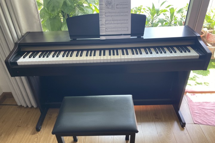 SO SÁNH ĐÀN PIANO ĐIỆN ROLAND VÀ YAMAHA